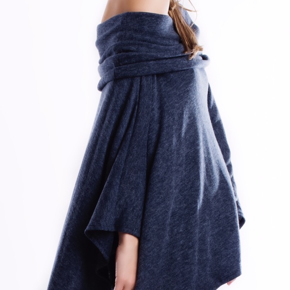 "Some Clouds" Off Shoulder High Low Top - Picture 4 of 4