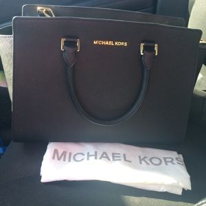 BRAND NEW Michael Kors Handbag w/ dustbag