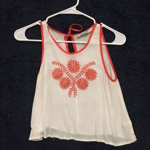 Flowy detailed tank
