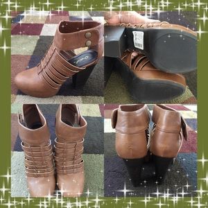 🎆tan heel sandals size 9