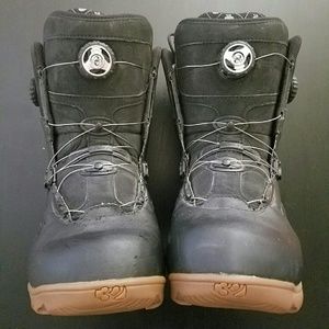 Men's 32 Snowboard boots