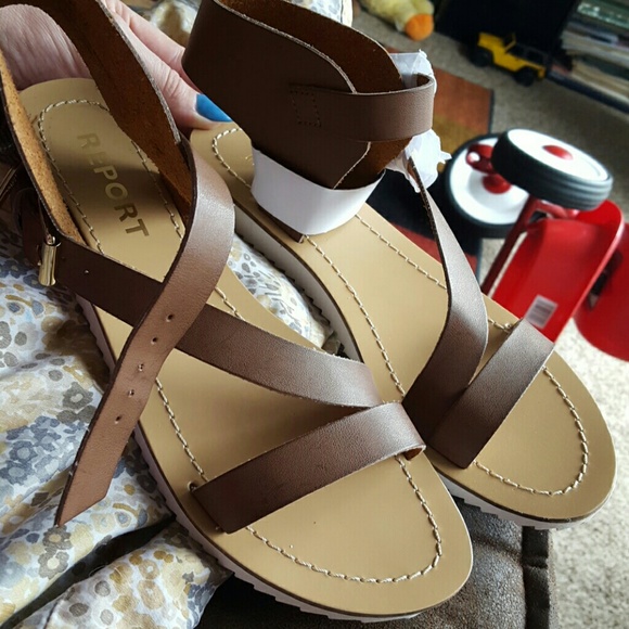 Sandals - Picture 1 of 4