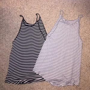 Soft and sexy AEO tank bundle