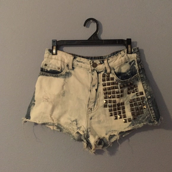 High wasted shorts