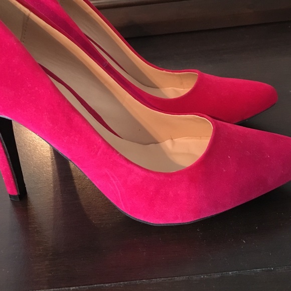 Magenta Pink 4" heels - Picture 2 of 4