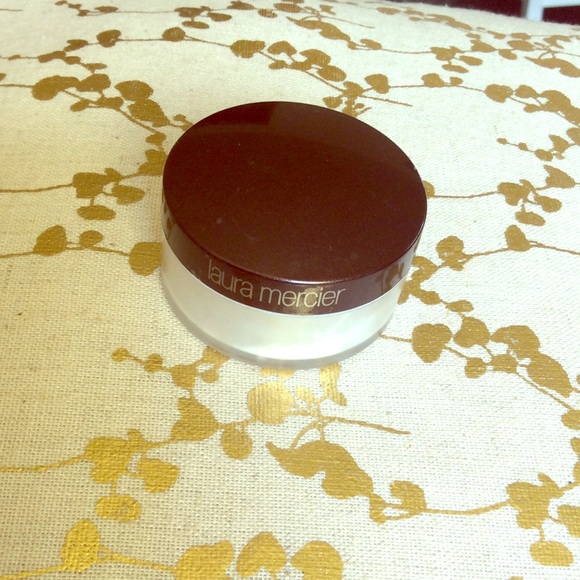 Laura Mercier mineral primer powder