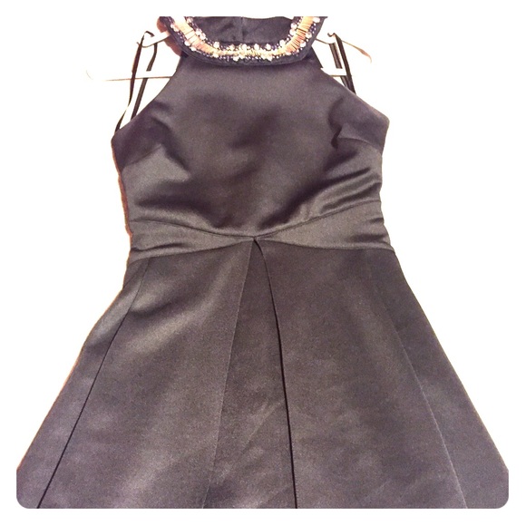 Dress - Picture 1 of 4