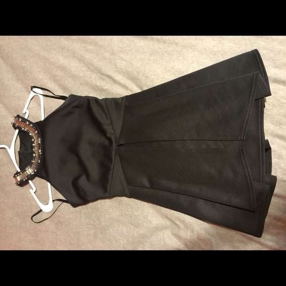 Dress - Picture 2 of 4