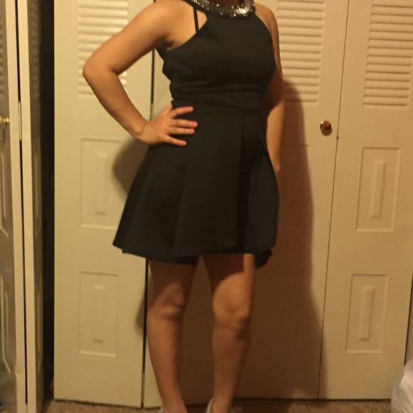 Dress - Picture 4 of 4