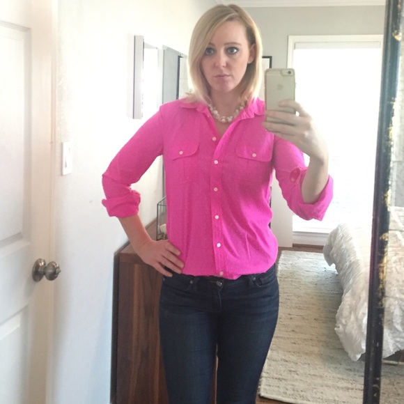 Gap Fitted Boyfriend Button Down Shirt