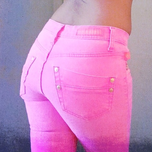 ROCK & REPUBLIC Neon Pink Skinny Jeans