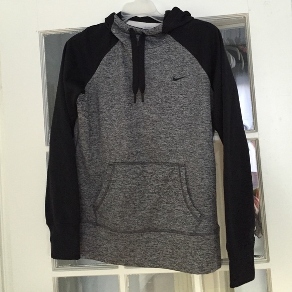 Nike Thermafit sweatshirt