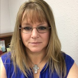 Meet your Posher, Alicia