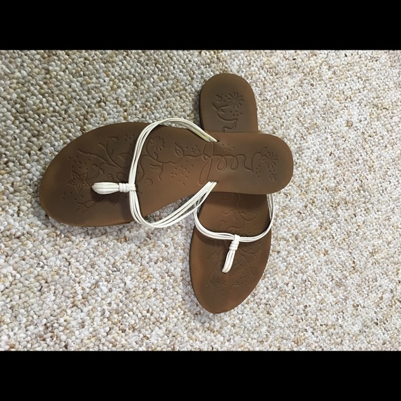 Reef white Sandles