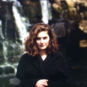 Meet your Posher, Claire