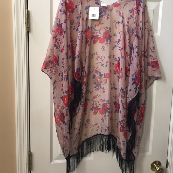 💖Floral Kimono💖 - Picture 2 of 3