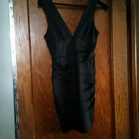 Black bodycon dress