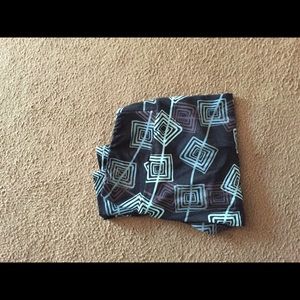 Tc lularoe black logo leggings