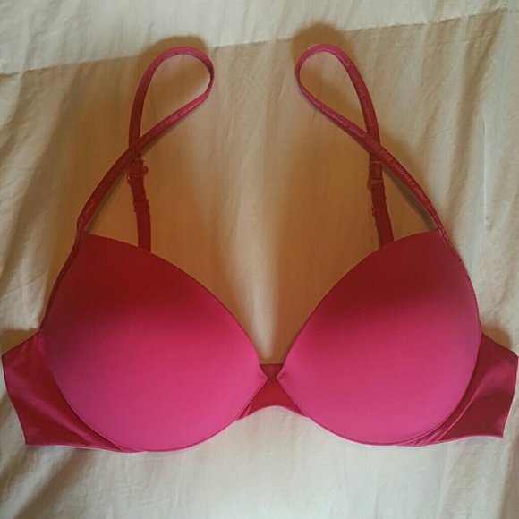 Victoriasecret pink bra size 36B