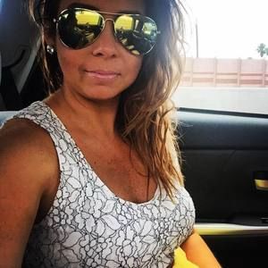 Meet your Posher, Leslie