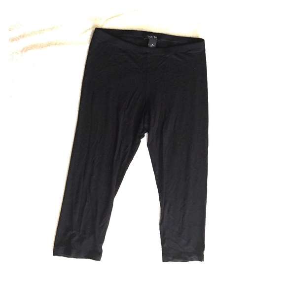 Black Capri leggings