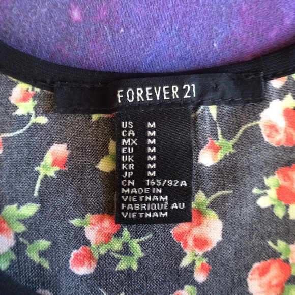 Fun Flouncy Floral Crop Top - Picture 2 of 3