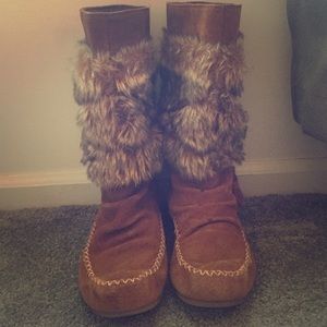 Minnetonka Fur Boots-barely worn!