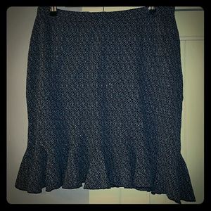 Flouncy hem WHBM herringbone knit skirt