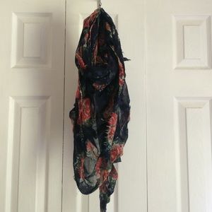 Flower print navy scarf