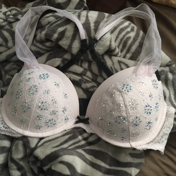 Victoria's Secret Rhinestones bra 💞