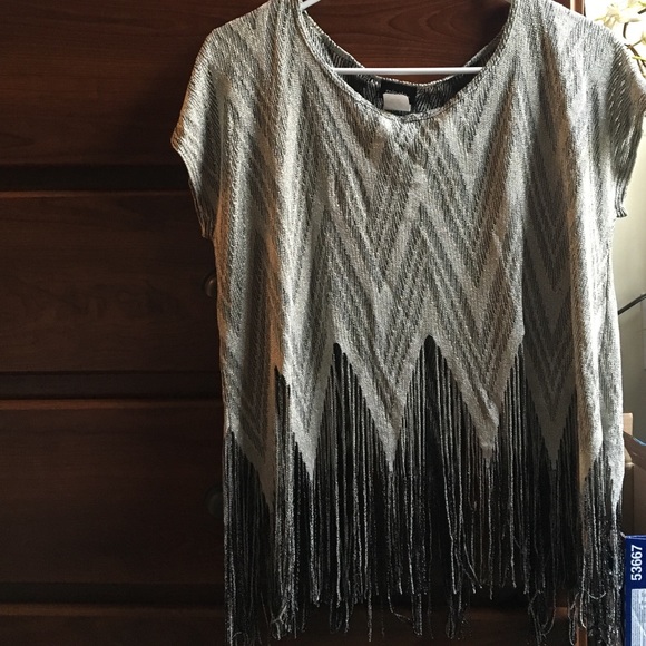 Fun party shirt, silver with fringe at the bottom - Picture 1 of 4