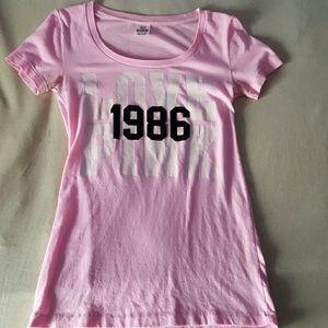 Vs love pink shirt
