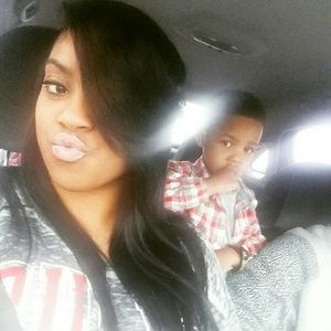 Meet your Posher, Raquel