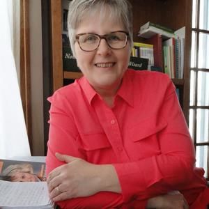 Meet your Posher, Joni