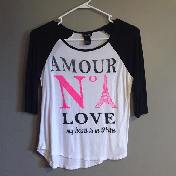 Quarter sleeve shirt