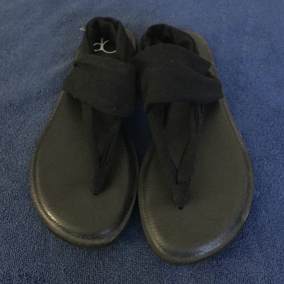Ocean Pacific Strapped Sandals