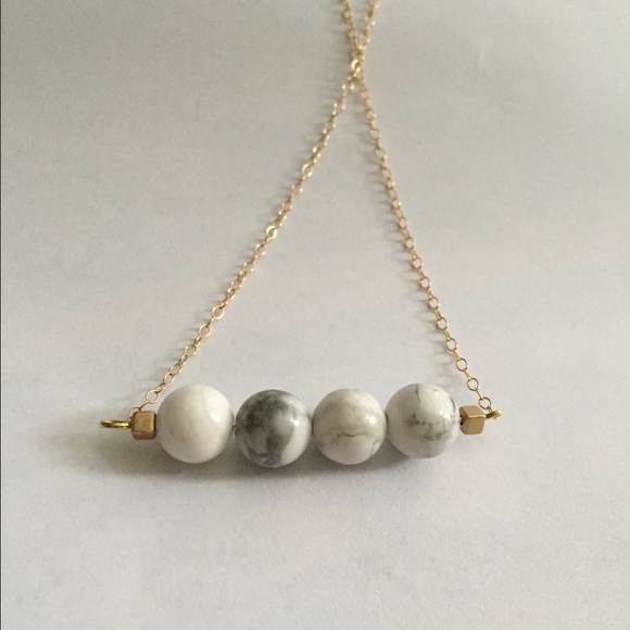 Handmade Jewelry - Howlite bead necklace