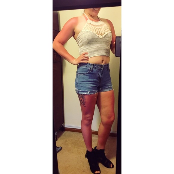 Crocheted Halter Crop Top - Picture 2 of 3