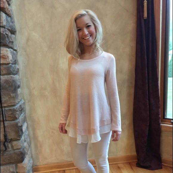 🎉Host Pick 7-2 🎉 Light Weight Pink Sweater (S) - Picture 2 of 3