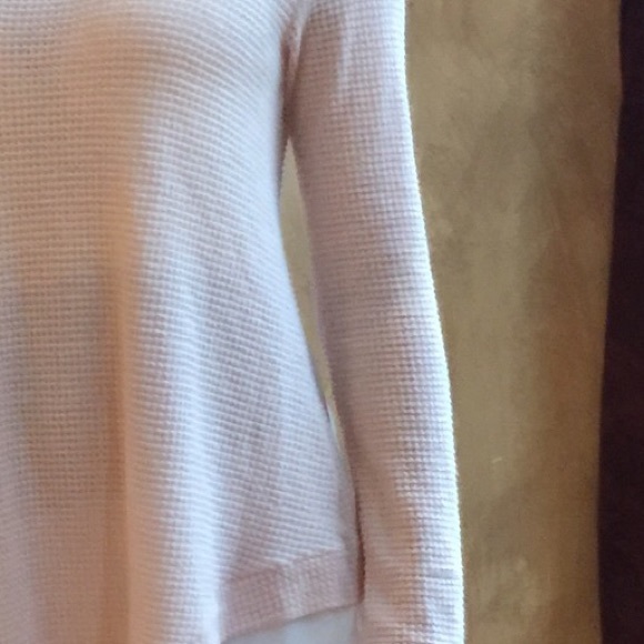 🎉Host Pick 7-2 🎉 Light Weight Pink Sweater (S) - Picture 3 of 3