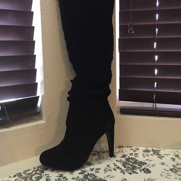 Over the knee super cute suede boots