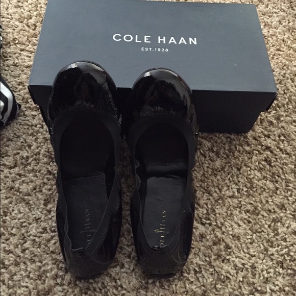 Cole Haan Black pattent leather flats size 7