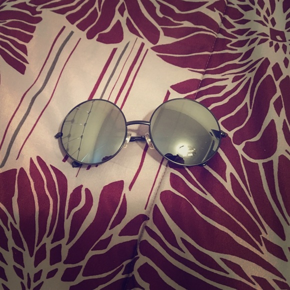 Gypsy Warrior Accessories - Oversized Black Framed Sunglasses