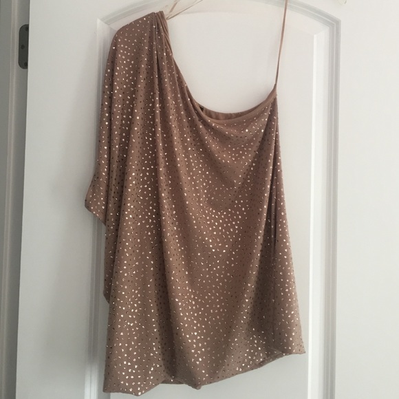 Off on shoulder Guess sparkly top.