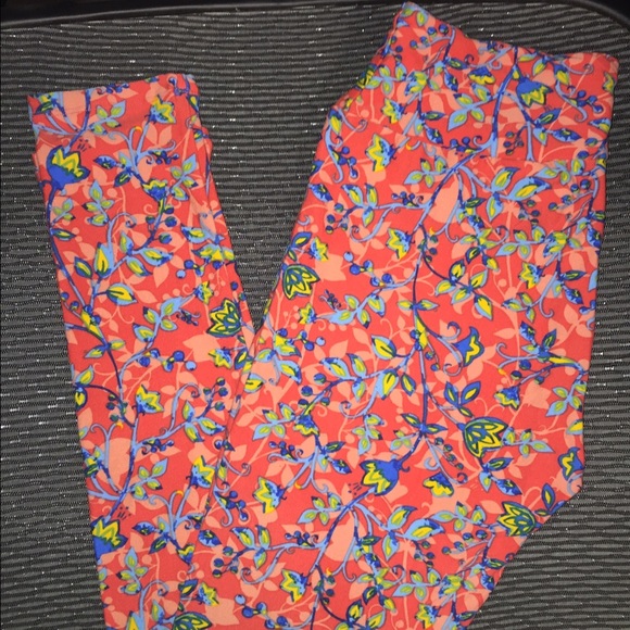 LuLaRoe OS One Size Pink Floral Vine Leggings