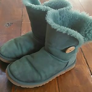 dark green ugg boots