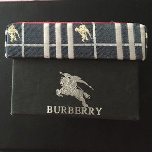 Burberry tie and cufflinks