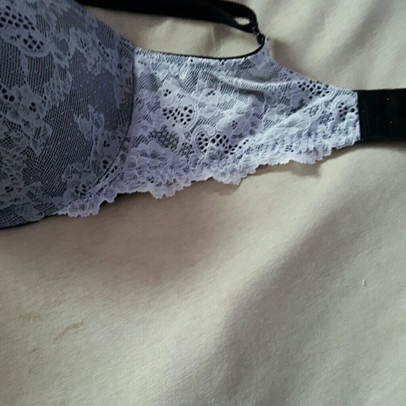 Victoria's secret bra - Picture 2 of 3