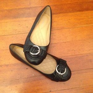 Cute black flats with buckle detail