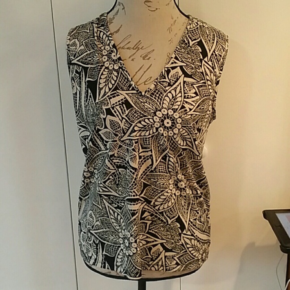 DKNY top - Picture 1 of 3